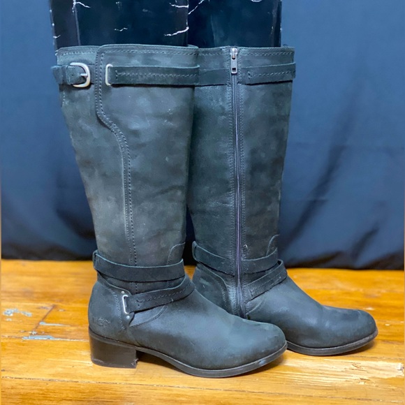 UGG Darcie Boot - Sz. 9 Black (Never Worn) - Picture 1 of 9